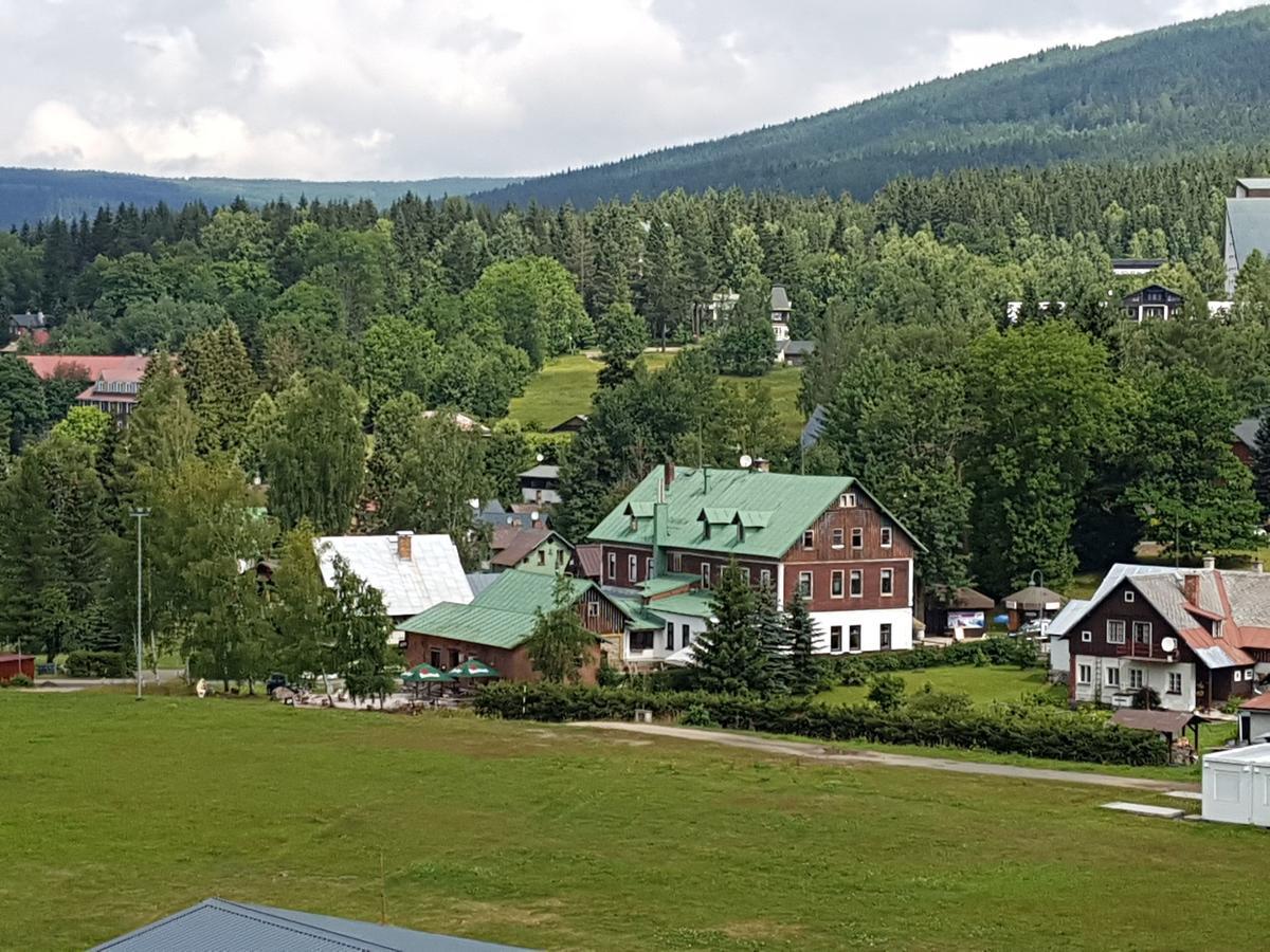 Penzion Varsavjanka Harrachov Eksteriør billede
