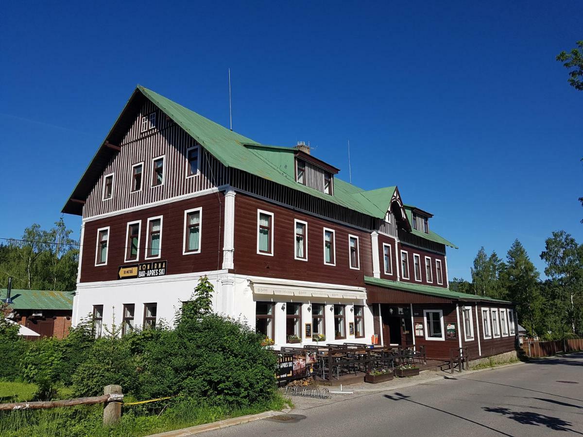 Penzion Varsavjanka Harrachov Eksteriør billede